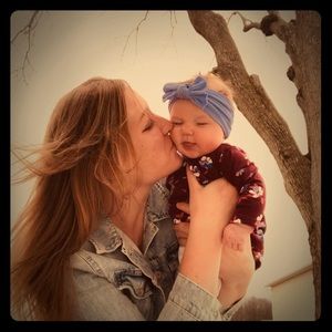 Meet your Posher, Mikalah